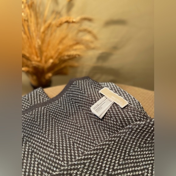 Set of 2 - Michael Kors Gray Hat-Beanie and Scarf Set w Sparkling Silver Details - Picture 13 of 13